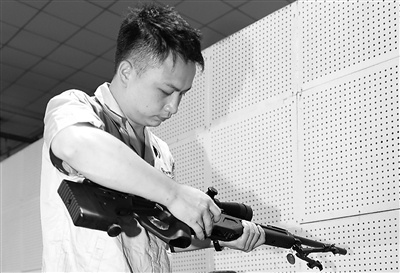 重庆建设工业集团金牌试枪员王涛——学会与枪做朋友