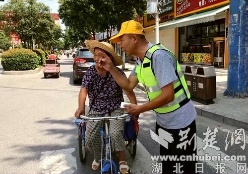 南漳交警：驾驶员体验执勤活动  提高交通安全意识