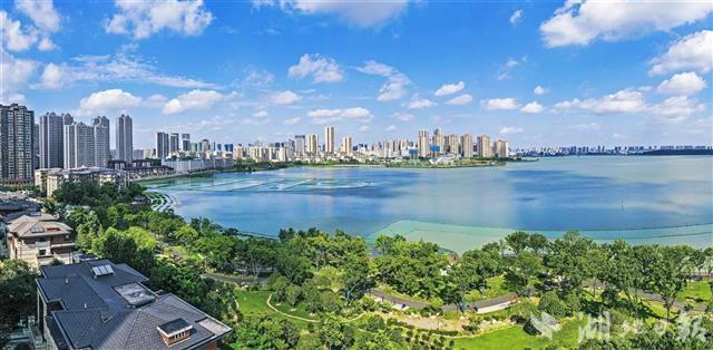 组图 | 武汉南湖花溪公园成为市民新打卡地