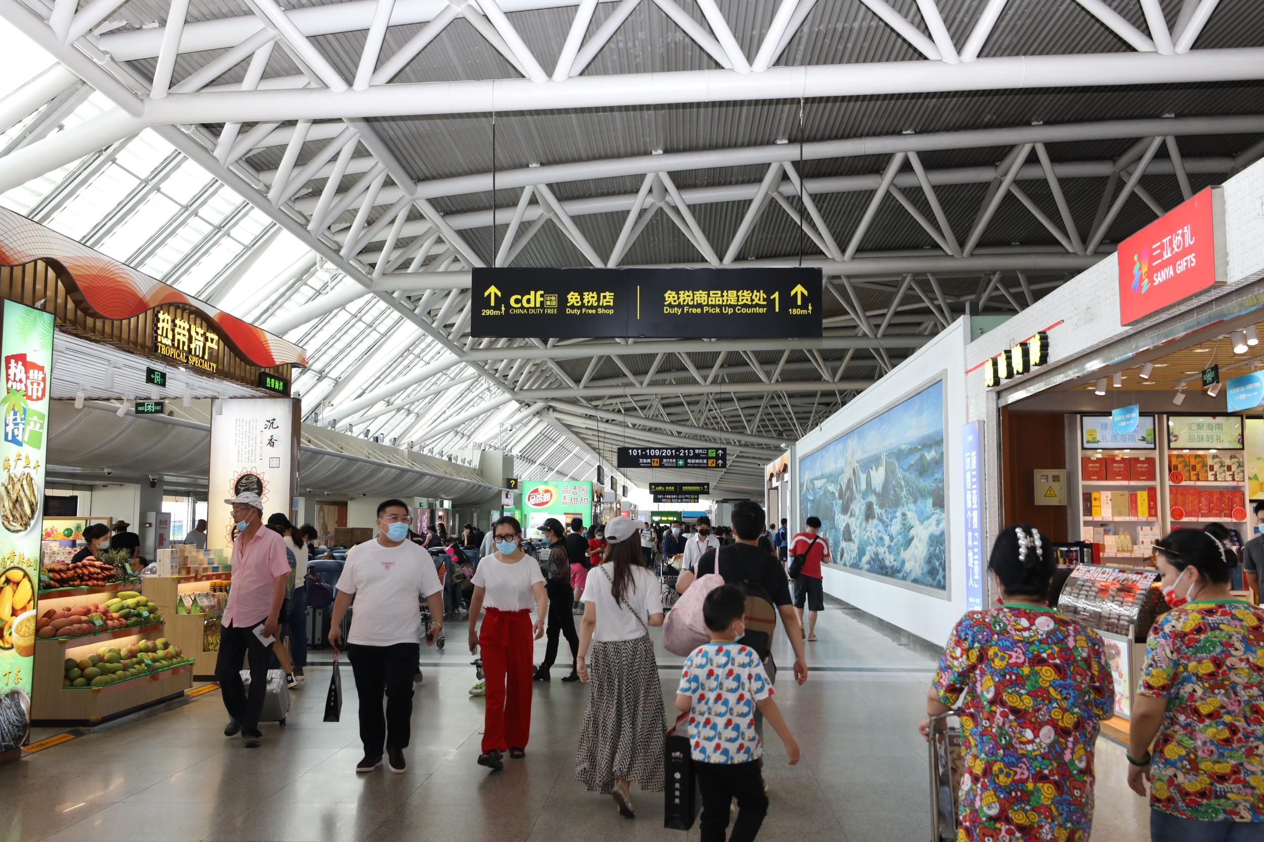 今起，进入三亚凤凰国际机场航站楼旅客需凭“健康码”通行