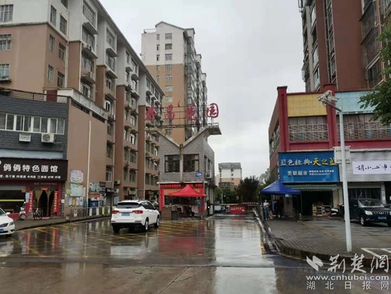 鄂州市集中解决寿昌花园、城南故事等4个小区“办证”难题