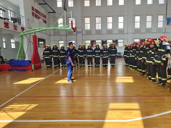 长春消防开展指挥员、安全员和紧急救助小组培训考核