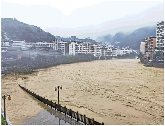 重庆6个区县遭遇大暴雨