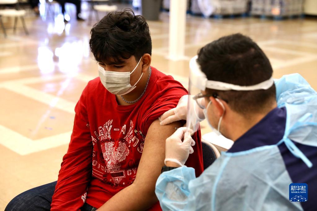 美国：洛杉矶学区推动“疫苗进校园”