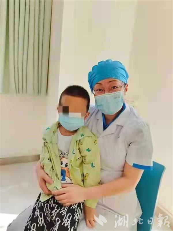内耳“破洞”漏出脑脊液  致5岁男童反复肺炎