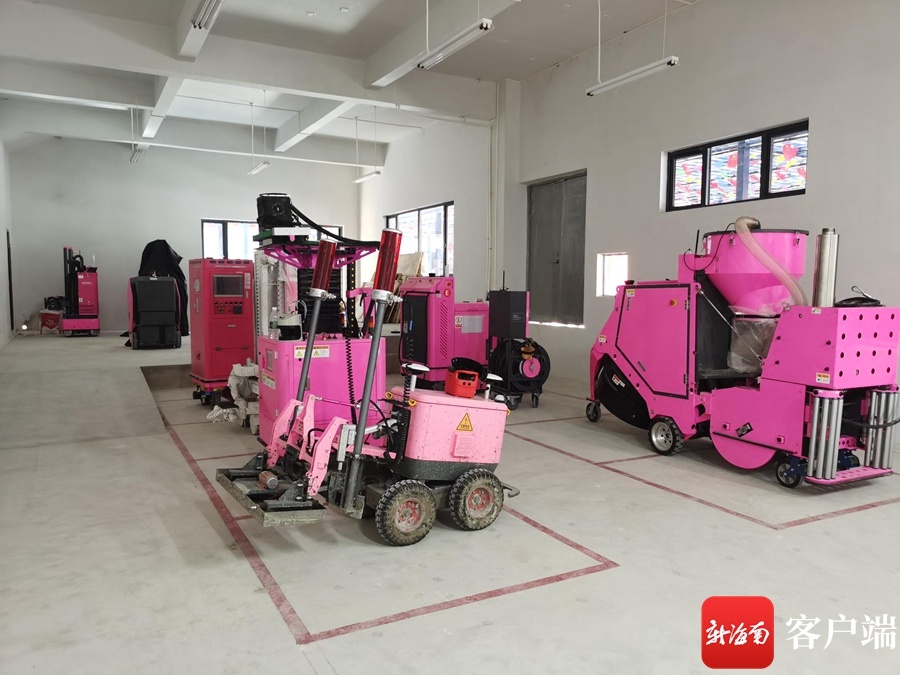 14台建筑机器人“工友”在海南碧桂园工地“上岗”