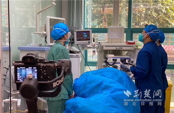 探访武汉市中心医院消化内镜中心： “十八般武艺”阻击消化系统早癌