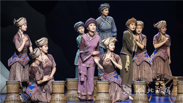 向世界借一点节拍——《古道茶人》导演谈民族歌舞剧创新