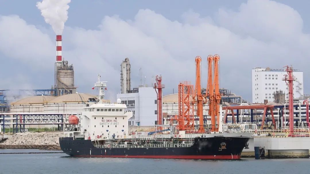 填补国内高端流体材料空白 海南汉地流体项目进口原料顺利到港
