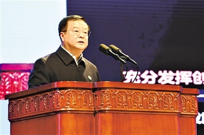 中国电信集团总经理、党组副书记李正茂：带动和赋能千行百业数字化转型