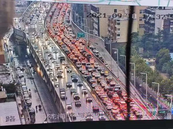 国庆假期即将到来，大数据告诉你郑州市区及周边高速哪些地方车流量大易拥堵