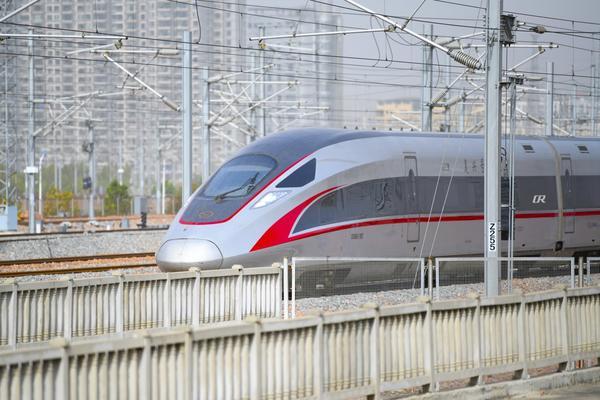 国庆假期出行速看 郑州铁路列车开行有新变化