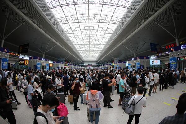 国庆假期7天 郑州铁路累计发送旅客322.4万人