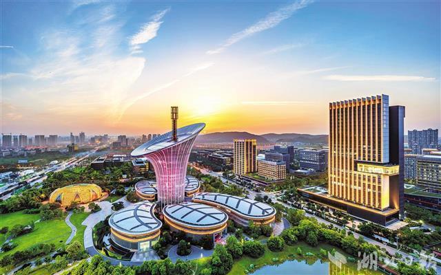 中国创业板上市公司无形资产研究报告在汉发布：湖北上市企业无形资产中部领先