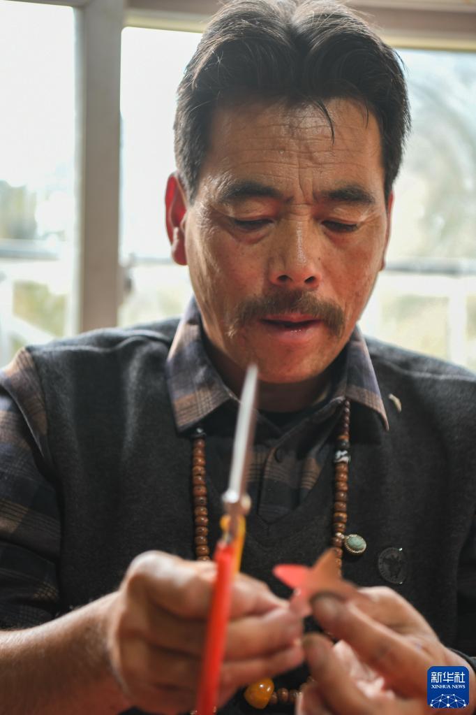 五角星为何是这个藏族小村的“流行单品”