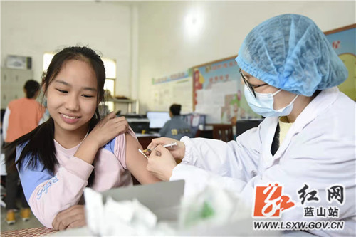 蓝山县全面启动3-11岁人群新冠病毒疫苗接种工作