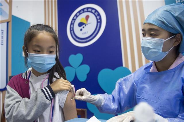 武汉3~11岁人群加快接种新冠疫苗