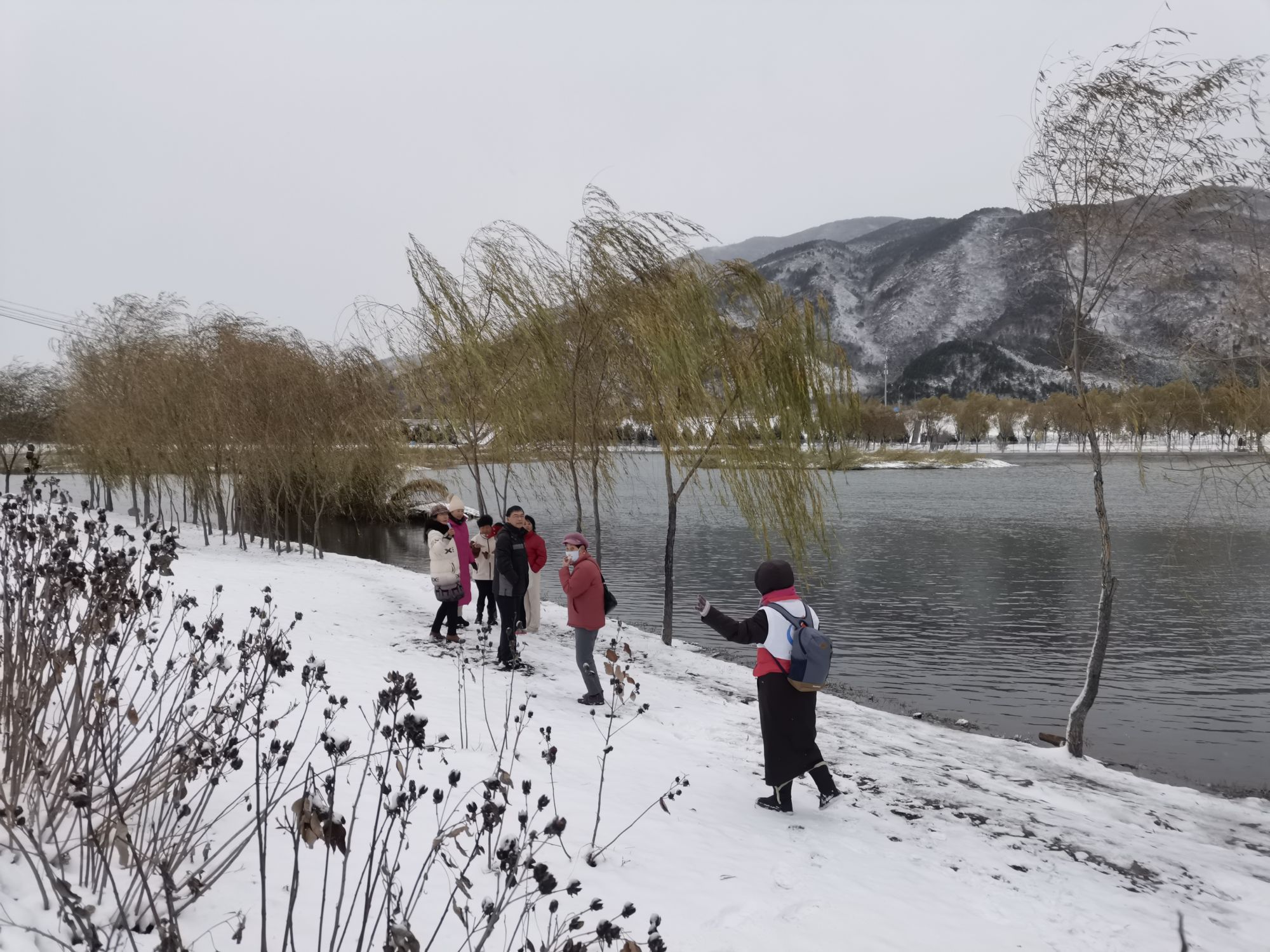公益|北京市门头沟区“保护母亲河 龙泉在行动”巡河护河活动开展