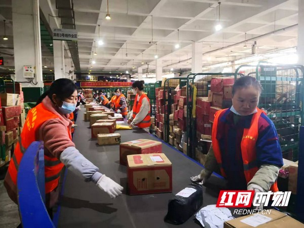 今年“双11”湖南邮政包裹快递同比增长40% 将达4388万件