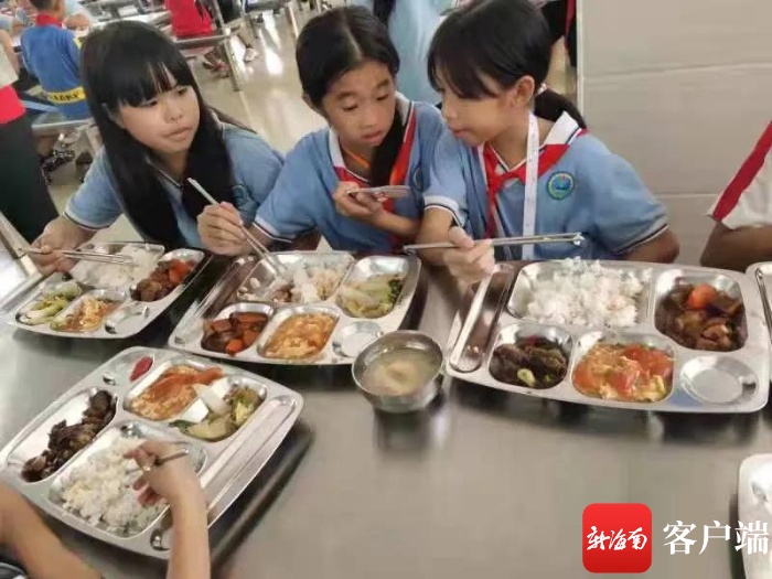 陵水新村渔民小学食堂宿舍楼投用 解决了疍家学生家长的大难题