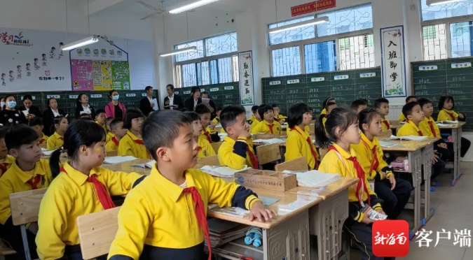 文昌海之南外国语实验学校创建高效课堂 努力实现“减负增效”