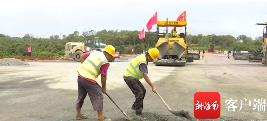 文昌国际航天城起步区“三横五纵”路网建设提速