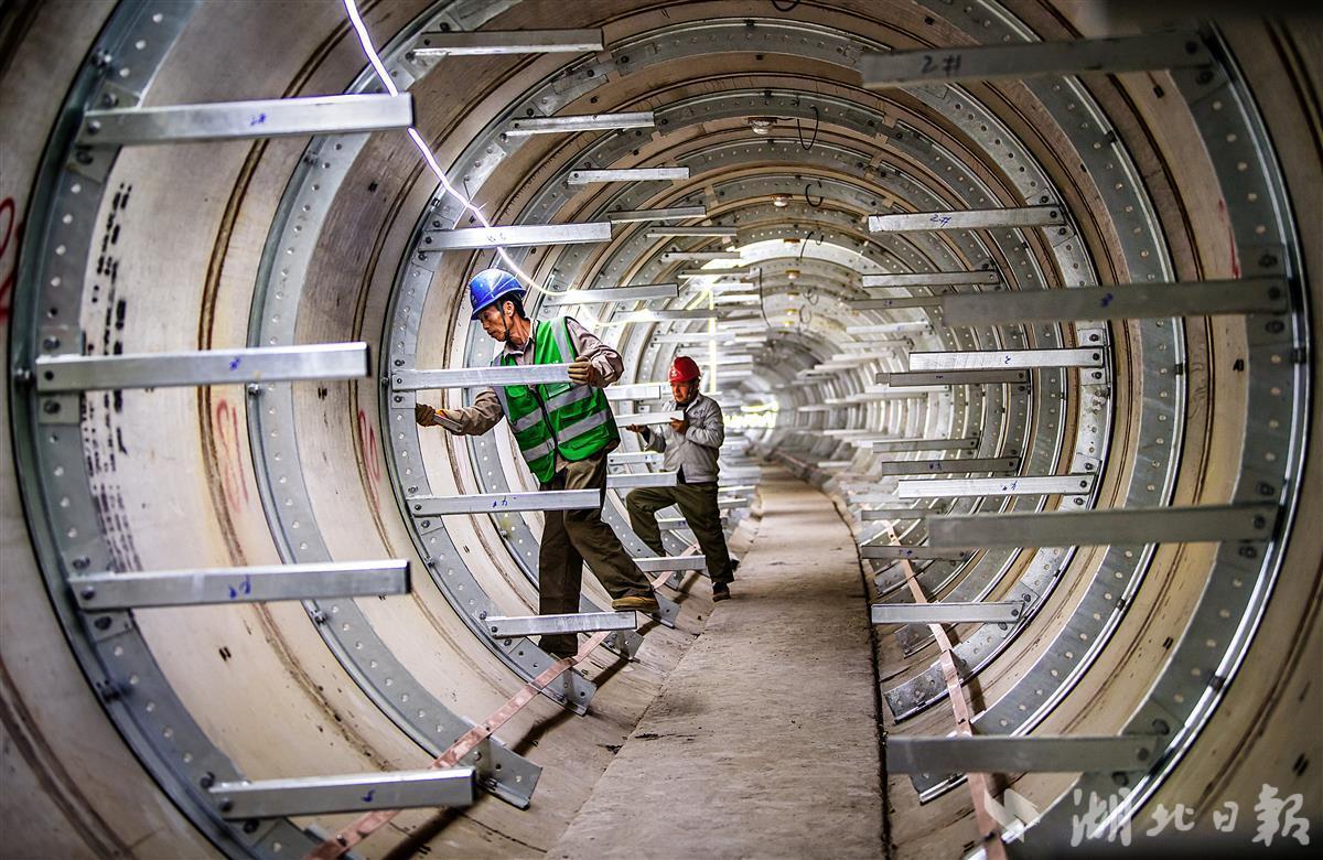 武汉最长电力圆弧隧道月底完工