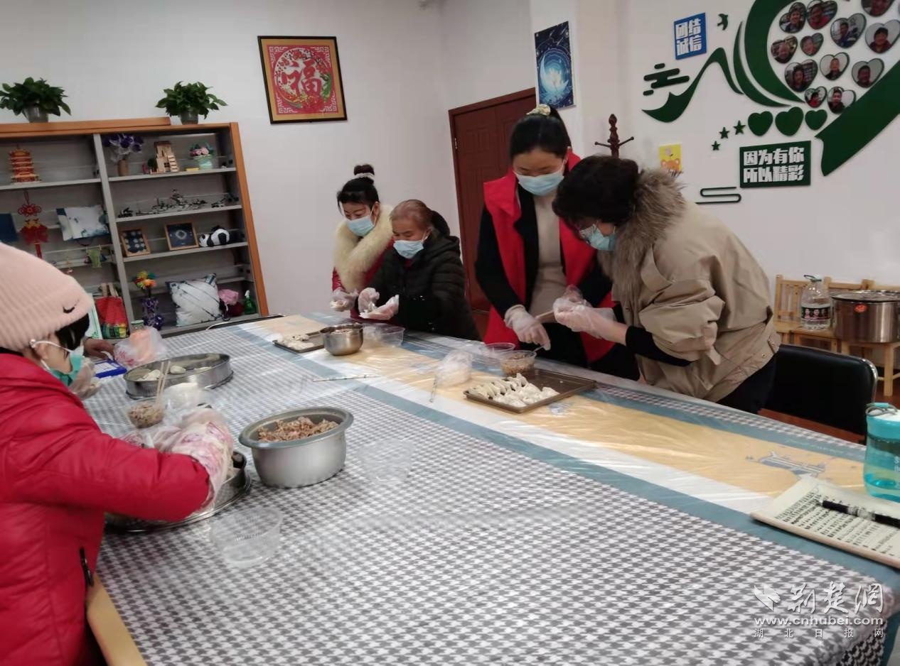 武汉军山这几个社区情满意暖 居民交口称赞饺子好吃