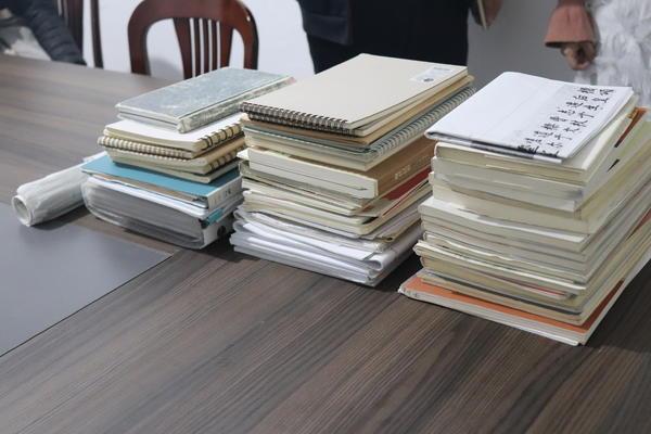 40公斤笔记、731本书，考上名校研究生！来看大四女生陈鸿远的励志故事
