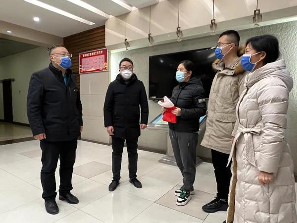 开封市中心医院核酸检测工作队夜赴安阳县支援全员核酸检测