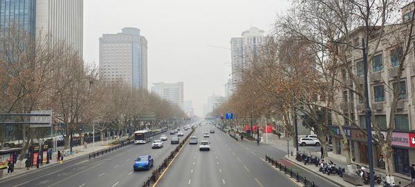 19日郑州重度雾霾天 明日大寒大雪应景空气质量改善