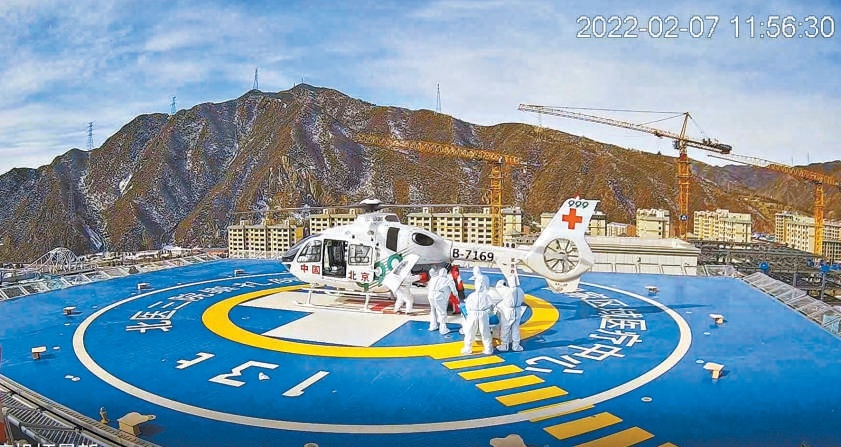 从云顶送入抢救室只用20分钟 冬奥会首例航空医疗救援成功