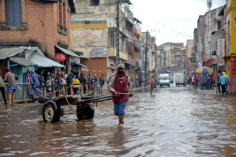 全球连线 | 强热带气旋已致马达加斯加121人死亡