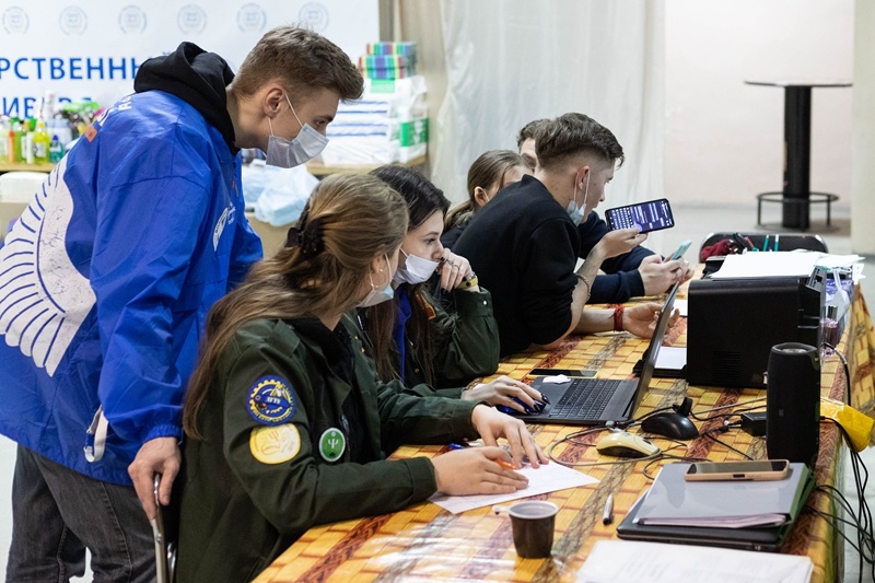 全球连线 | 俄罗斯：为来自顿巴斯地区的民众捐赠物资