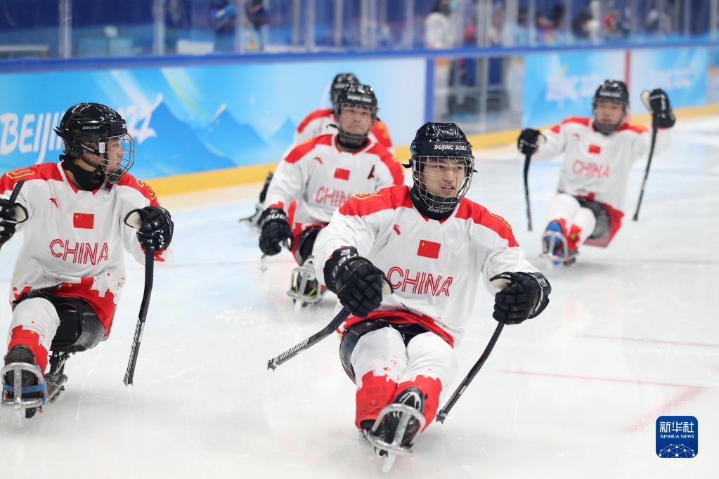 残奥冰球:中国队对阵斯洛伐克队