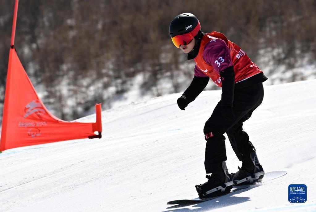 残奥单板滑雪：男子障碍追逐LL1级赛况