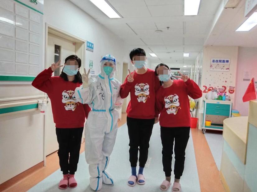 战疫医护手记丨吉林省肿瘤医院护士刘飞：忙碌的夜晚突然“飞”来了几只千纸鹤