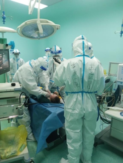 吉大一院成功使用支气管镜为17个月龄新冠阳性患儿支气管取物创国内首例!