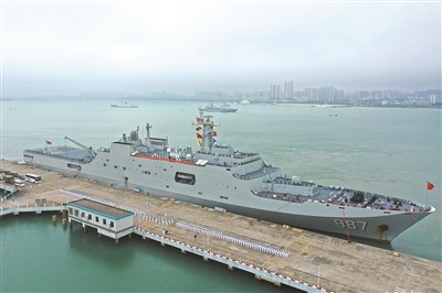 中国海军舰艇编队完成赴汤加运送救灾物资任务归国