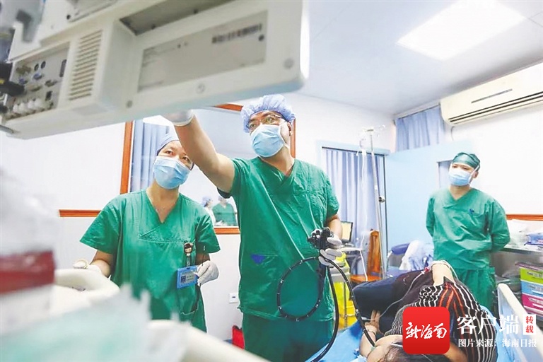 三亚中心医院消化内科主任曾俊涛：为患者提供最优质治疗