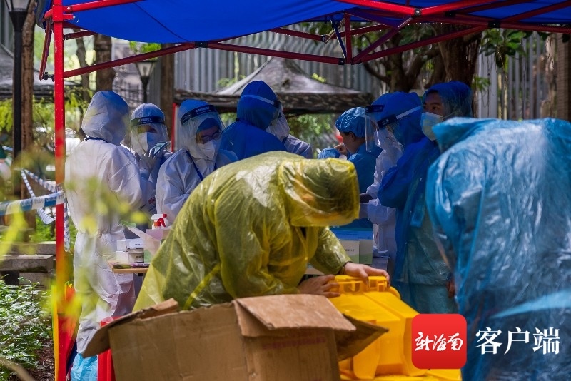 海口锦地翰城二期近5000居民核酸检测 多部门现场保障