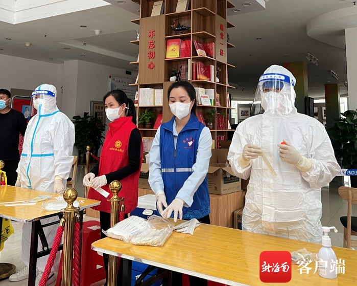 海钢集团组建志愿服务队在昌江疫情防控中发挥国企担当