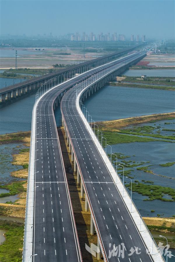 加快武汉城市圈基础设施“硬联通” 陈天大道正式通车