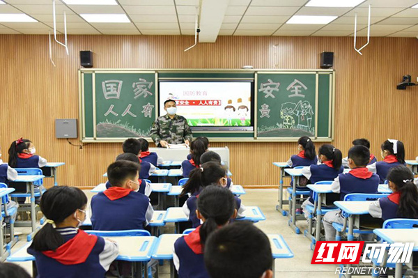 芦淞区人武部组织民兵宣讲团走进中小学上“国家安全”课