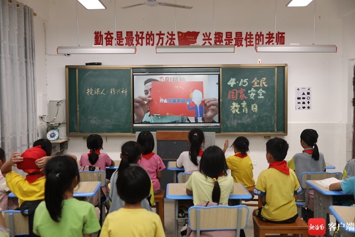 海南武警官兵当“老师” 多形式开展国家安全教育宣传活动