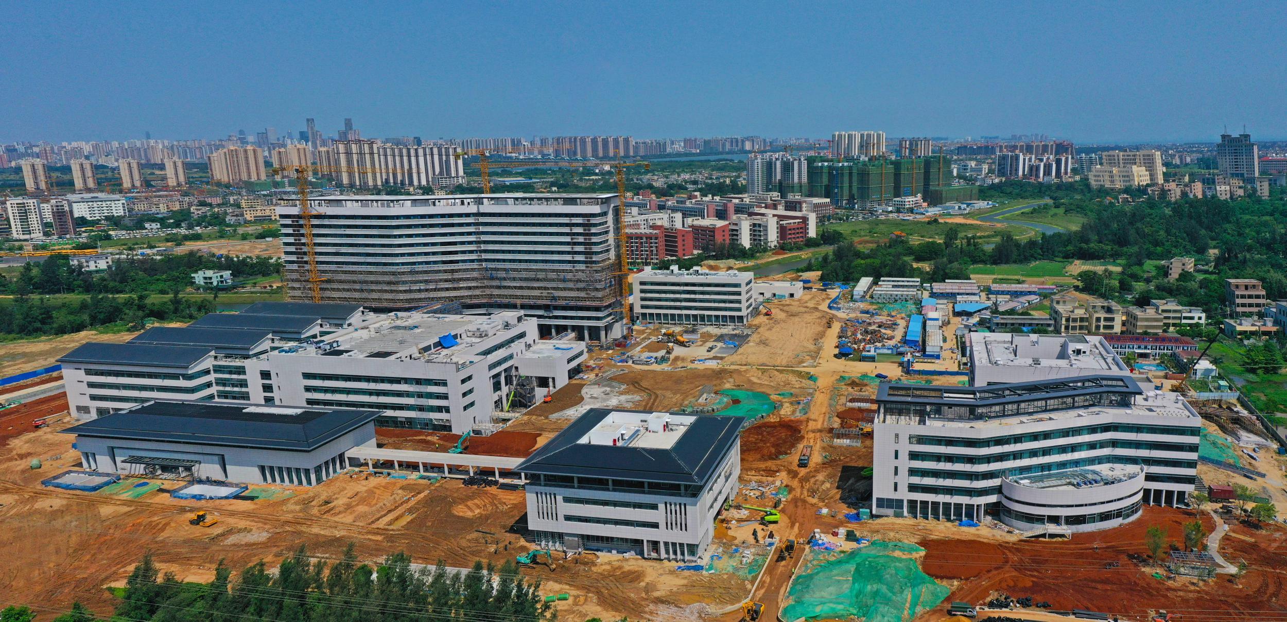 海南省中医院新院区建筑主体外立面即将完工