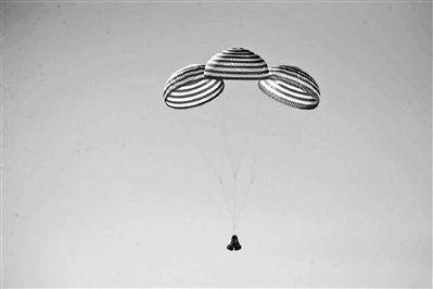国防科技大学空天科学学院讲师张梦樱为您讲述——降落伞系统：航天器着陆的“平安之花”