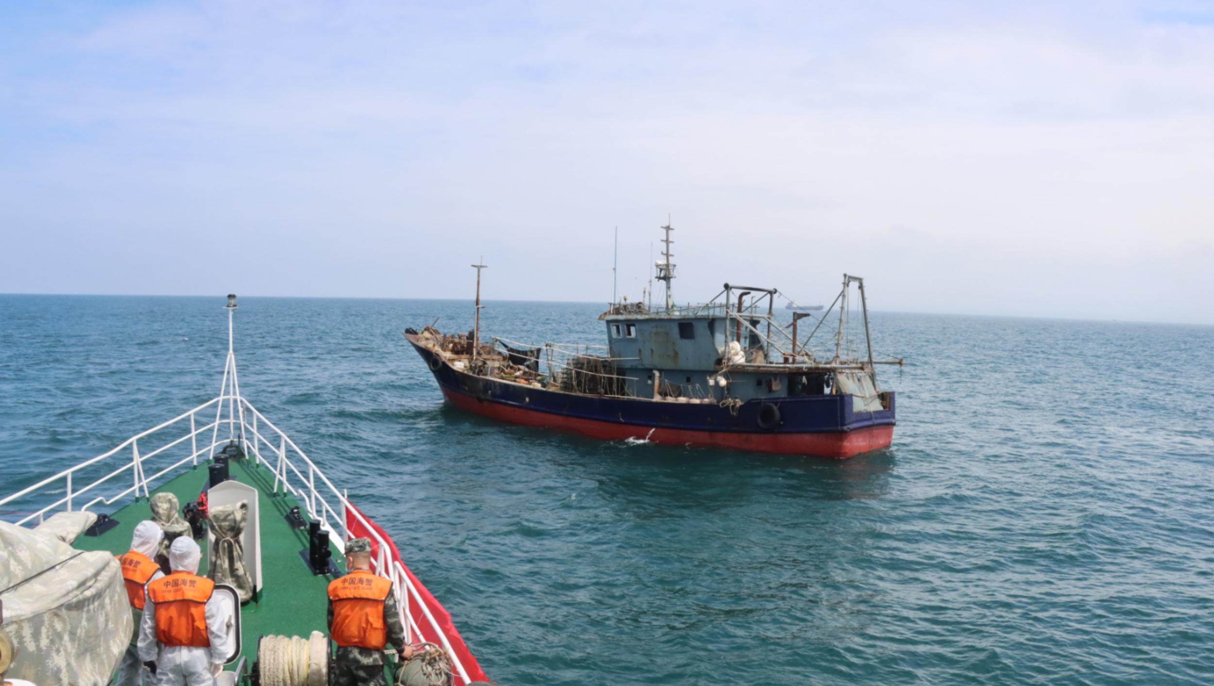 椰视频 | 海南海警局持续打击违反伏季休渔期规定出海渔船