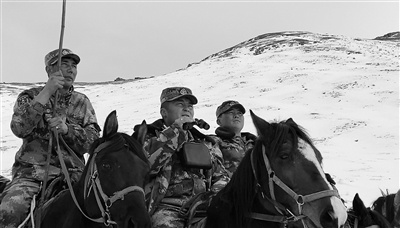 全国“最美公务员”、哈萨克族退役军人恰尔恰别克·瓦黑提别克——一身赤胆守边防