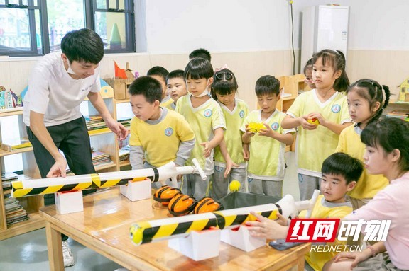 快乐成长向未来 芙蓉区东云台幼儿园举行首届科技节活动
